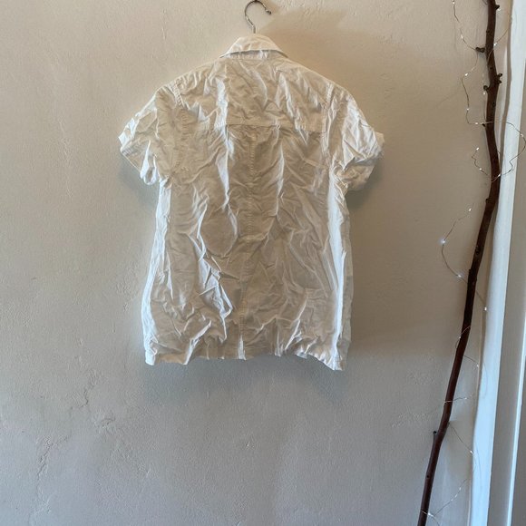 Zulu & Zephyr | Classic Short Sleeve Shirt - Picture 2 of 3